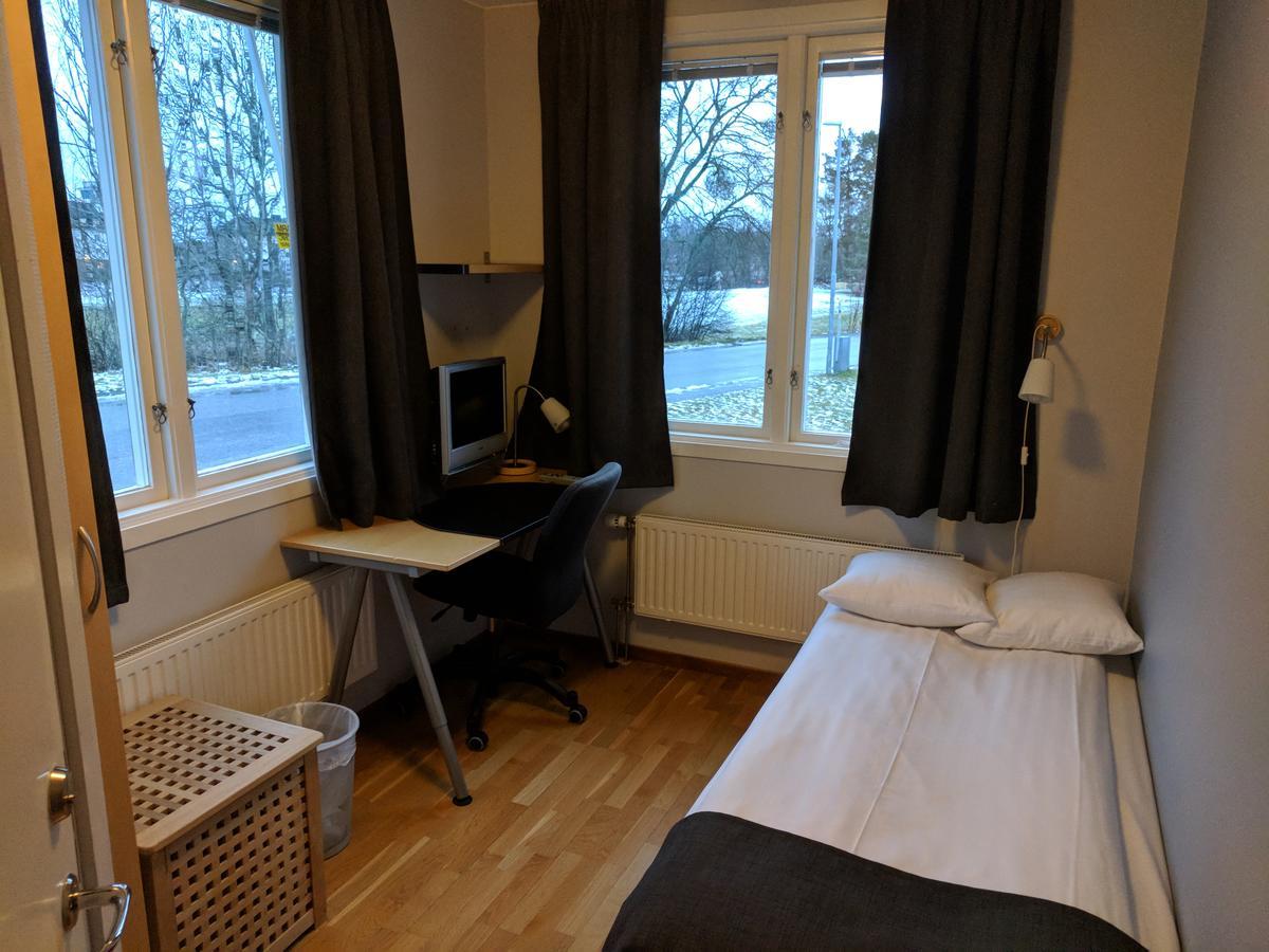 Hotell Haessloe Vasteras Bagian luar foto