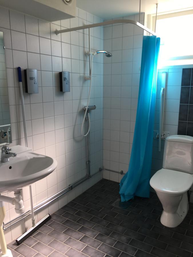 Hotell Haessloe Vasteras Bagian luar foto